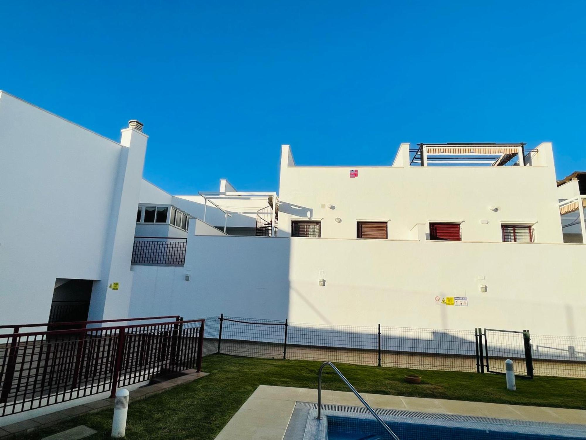 Atico Premium Conil Con 2 Terrazas, Parking, Piscina, Aire Ac Y Wifi -Solo Familias Y Parejas- Leilighet Conil De La Frontera Eksteriør bilde